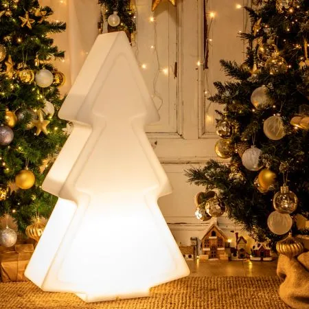 Beleuchteter LED-Weihnachtsbaum für drinnen und draußen